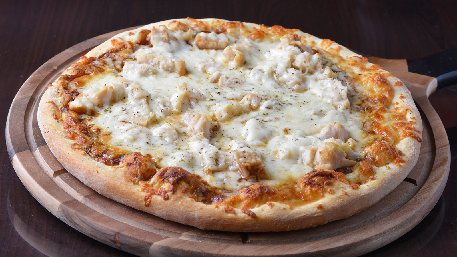 Bond's BBQ Chicken Pizza